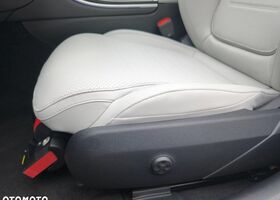 Мерседес Ц-Клас 2025 у Європі на Automoto.ua Сірий Мерседес Ц-Клас, об'ємом двигуна 1 л та пробігом 5 тис. км за 73463 $, фото 13 на Automoto.ua