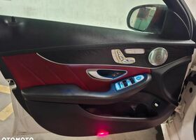 Мерседес Ц-Класс 2015 в Европе на Automoto.ua Белый Мерседес Ц-Класс, объемом двигателя 3 л и пробегом 191 тыс. км за 88900 $, фото 11 на Automoto.ua