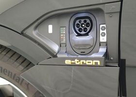 Черный Ауди E-Tron, объемом двигателя 0 л и пробегом 13 тыс. км за 72091 $, фото 11 на Automoto.ua