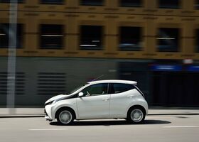 Toyota Aygo 2016 на тест-драйве, фото 12