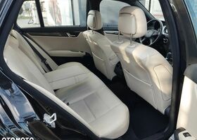 Мерседес Ц-Класс 2008 в Европе на Automoto.ua Черный Мерседес Ц-Класс, объемом двигателя 1 л и пробегом 227 тыс. км за 28500 $, фото 20 на Automoto.ua