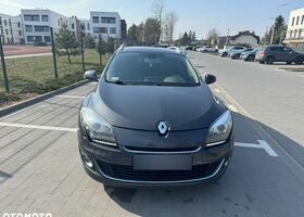 Рено Меган 2013 в Европе на Automoto.ua Серый Рено Меган, объемом двигателя 1 л и пробегом 229 тыс. км за 17000 $, фото 3 на Automoto.ua