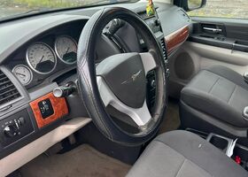 Крайслер Grand Voyager, об'ємом двигуна 2.77 л та пробігом 305 тис. км за 5076 $, фото 12 на Automoto.ua