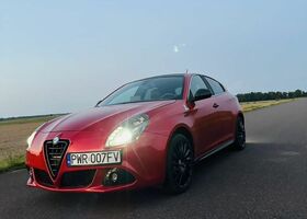 Альфа Ромео Giulietta, об'ємом двигуна 1.96 л та пробігом 185 тис. км за 5594 $, фото 7 на Automoto.ua