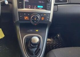 Тойота Версо 2013 у Європі на Automoto.ua Синій Тойота Версо, об'ємом двигуна 2 л та пробігом 195 тис. км за 6988 $, фото 13 на Automoto.ua