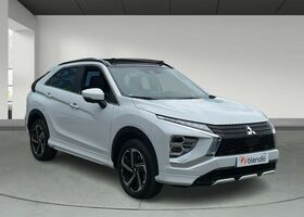 Міцубісі Eclipse Cross 2021 у Європі на Automoto.ua Білий Міцубісі Eclipse Cross, об'ємом двигуна 2.36 л та пробігом 45 тис. км за 30395 $, фото 2 на Automoto.ua