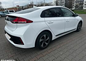 Хендай Ioniq, объемом двигателя 1.58 л и пробегом 262 тыс. км за 10043 $, фото 5 на Automoto.ua