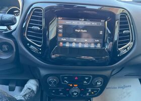 Джип Компас 2018 в Европе на Automoto.ua Белый Джип Компас, объемом двигателя 1.6 л и пробегом 70 тыс. км за 19213 $, фото 11 на Automoto.ua