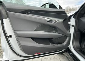 Ауді E-Tron, об'ємом двигуна 0 л та пробігом 1 тис. км за 109545 $, фото 9 на Automoto.ua