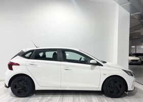 Хендай і20 2021 у Європі на Automoto.ua Білий Хендай і20, об'ємом двигуна 1.25 л та пробігом 86 тис. км за 13984 $, фото 3 на Automoto.ua