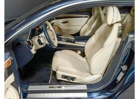 Синій Бентлі Continental GT, об'ємом двигуна 4 л та пробігом 18 тис. км за 242349 $, фото 6 на Automoto.ua