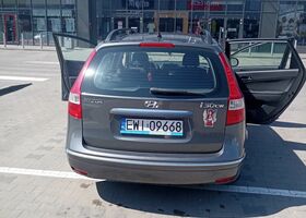 Хендай i30, об'ємом двигуна 1.58 л та пробігом 265 тис. км за 3888 $, фото 12 на Automoto.ua