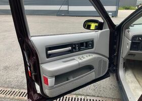 Шевроле Импала 1996 в Европе на Automoto.ua Шевроле Импала, объемом двигателя 5.7 л и пробегом 24 тыс. км за 40950 $, фото 8 на Automoto.ua