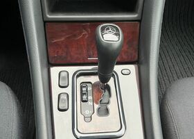 Мерседес ЦЛК-Класс 1999 в Европе на Automoto.ua Серый Мерседес ЦЛК-Класс, объемом двигателя 3.2 л и пробегом 49 тыс. км за 46900 $, фото 17 на Automoto.ua