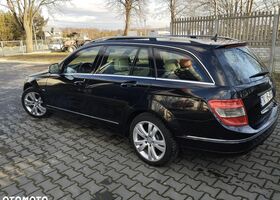 Мерседес Ц-Класс 2008 в Европе на Automoto.ua Черный Мерседес Ц-Класс, объемом двигателя 1 л и пробегом 227 тыс. км за 28500 $, фото 8 на Automoto.ua
