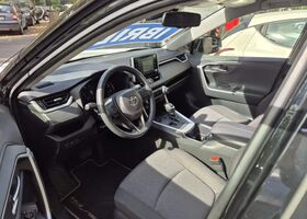 Тойота РАВ 4 2022 в Европе на Automoto.ua Белый Тойота РАВ 4, объемом двигателя 2.49 л и пробегом 51 тыс. км за 35922 $, фото 6 на Automoto.ua