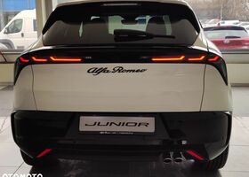 Альфа Ромео Джуниор 2025 в Европе на Automoto.ua Белый Альфа Ромео Джуниор, объемом двигателя 1 л и пробегом 5 тыс. км за 32688 $, фото 9 на Automoto.ua