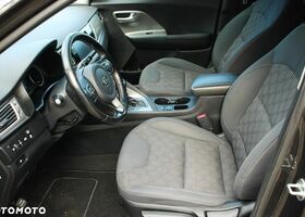 Киа Niro, объемом двигателя 1.58 л и пробегом 182 тыс. км за 12873 $, фото 10 на Automoto.ua