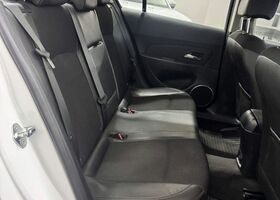 Шевроле Круз 2014 в Европе на Automoto.ua Белый Шевроле Круз, объемом двигателя 1.69 л и пробегом 220 тыс. км за 4673 $, фото 11 на Automoto.ua