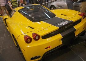 Феррарі Enzo, Купе 2002 - 2004 6.0 V12 (660 л.с.)