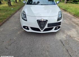 Альфа Ромео Giulietta 2012 у Європі на Automoto.ua Білий Альфа Ромео Giulietta, об'ємом двигуна 1 л та пробігом 197 тис. км за 6901 $, фото 7 на Automoto.ua