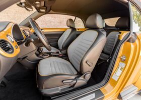Volkswagen Beetle 2017 на тест-драйве, фото 18