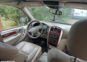 Крайслер Grand Voyager, об'ємом двигуна 3.78 л та пробігом 242 тис. км за 3629 $, фото 10 на Automoto.ua