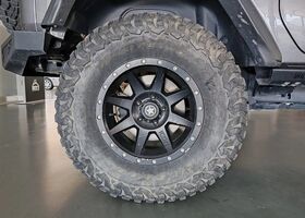 Джип Вранглер 2021 в Европе на Automoto.ua Черный Джип Вранглер, объемом двигателя 2 л и пробегом 47 тыс. км за 68891 $, фото 12 на Automoto.ua