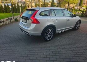 Вольво V60 Cross Country, об'ємом двигуна 2.5 л та пробігом 221 тис. км за 15119 $, фото 5 на Automoto.ua