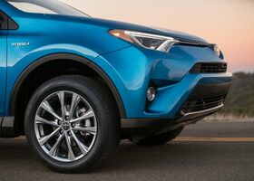 Toyota RAV4 2017 на тест-драйве, фото 6