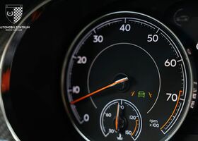 Сірий Бентлі Бентайга, об'ємом двигуна 4 л та пробігом 60 тис. км за 134736 $, фото 16 на Automoto.ua