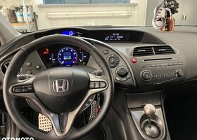 Хонда Сівік, об'ємом двигуна 1.8 л та пробігом 117 тис. км за 8186 $, фото 7 на Automoto.ua