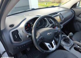 Киа Sportage, объемом двигателя 1.69 л и пробегом 220 тыс. км за 10778 $, фото 10 на Automoto.ua