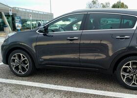 Сірий Кіа Sportage, об'ємом двигуна 1.6 л та пробігом 63 тис. км за 27849 $, фото 2 на Automoto.ua