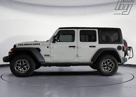 Джип Вранглер 2024 в Европе на Automoto.ua Белый Джип Вранглер, объемом двигателя 2 л и пробегом 50 тыс. км за 59503 $, фото 3 на Automoto.ua