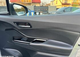 Тойота C-HR 2022 в Европе на Automoto.ua Серый Тойота C-HR, объемом двигателя 1 л и пробегом 76 тыс. км за 16925 $, фото 25 на Automoto.ua