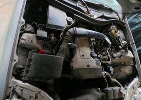 Мерседес 200 1998 в Европе на Automoto.ua Мерседес 200, объемом двигателя 0 л и пробегом 250 тыс. км за 1550 $, фото 6 на Automoto.ua