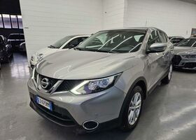 Ніссан Кашкай 2015 у Європі на Automoto.ua Срібний Ніссан Кашкай, об'ємом двигуна 1.46 л та пробігом 115 тис. км за 9900 $, фото 2 на Automoto.ua