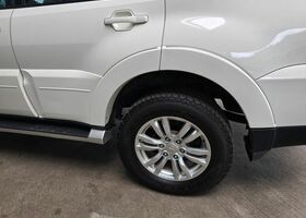 Мицубиси Паджеро 2010 в Европе на Automoto.ua Белый Мицубиси Паджеро, объемом двигателя 3.2 л и пробегом 127 тыс. км за 14449 $, фото 23 на Automoto.ua