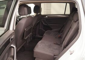 Фольксваген Tiguan Allspace 2019 в Европе на Automoto.ua Серебряный Фольксваген Tiguan Allspace, объемом двигателя 1.97 л и пробегом 166 тыс. км за 19160 $, фото 2 на Automoto.ua