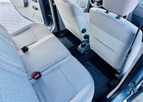 Дачія Logan 2007 у Європі на Automoto.ua Дачія Logan, об'ємом двигуна 1.46 л та пробігом 42 тис. км за 6310 $, фото 12 на Automoto.ua