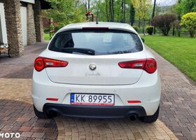 Альфа Ромео Giulietta, об'ємом двигуна 1.96 л та пробігом 180 тис. км за 6026 $, фото 8 на Automoto.ua