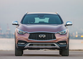 Infiniti QX30 2018 на тест-драйве, фото 4