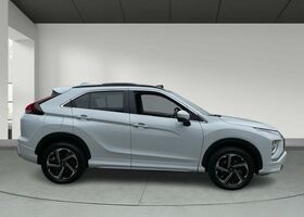 Міцубісі Eclipse Cross 2021 у Європі на Automoto.ua Білий Міцубісі Eclipse Cross, об'ємом двигуна 2.36 л та пробігом 45 тис. км за 30395 $, фото 5 на Automoto.ua
