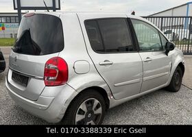 Рено Модус 2008 у Європі на Automoto.ua Срібний Рено Модус, об'ємом двигуна 1.6 л та пробігом 80 тис. км за 1751 $, фото 4 на Automoto.ua