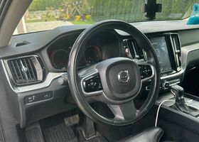 Вольво V60 Cross Country, объемом двигателя 1.97 л и пробегом 170 тыс. км за 22678 $, фото 2 на Automoto.ua