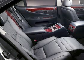 Лексус ЛС, Седан 2012 - н.в. IV  460 AWD (370 Hp)