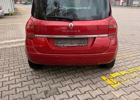 Рено Grand Modus 2011 в Европе на Automoto.ua Красный Рено Grand Modus, объемом двигателя 0 л и пробегом 174 тыс. км за 3850 $, фото 5 на Automoto.ua