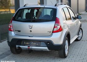 Дачия Sandero StepWay, объемом двигателя 1.6 л и пробегом 161 тыс. км за 3996 $, фото 3 на Automoto.ua