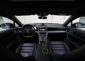 Чорний Порше Panamera, об'ємом двигуна 2.89 л та пробігом 30 тис. км за 102481 $, фото 11 на Automoto.ua